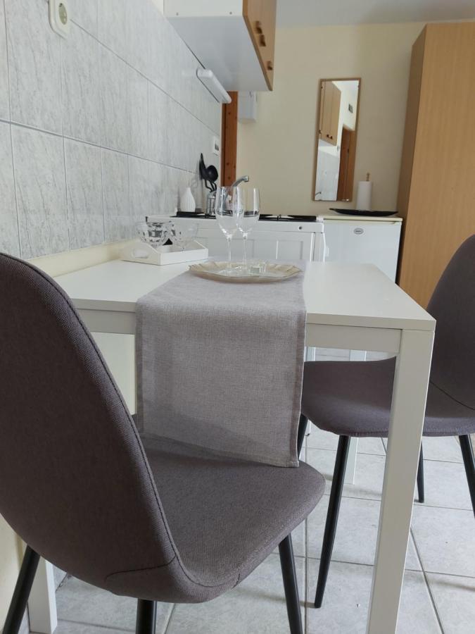 Apartments Nature 오미스 외부 사진